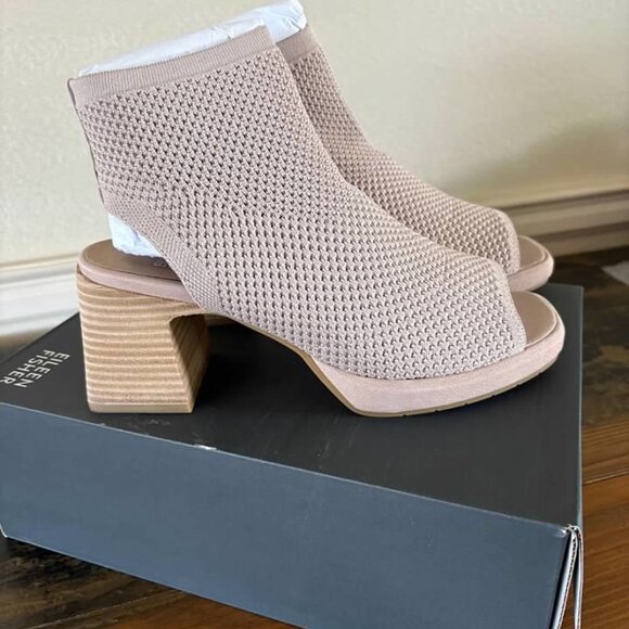 Eileen Fisher Gavis Cutout Bootie Blush- NIB- SZ 8 & 9 - Picture 5 of 6